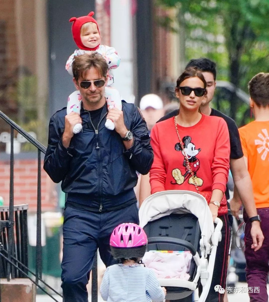 连甩50亿身家巨星和好莱坞男神,她宁可当单身妈妈也要自由…