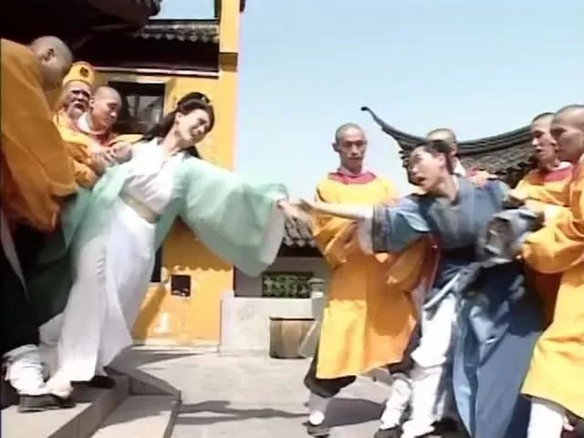 �ڵ�30���̨������˥¼��һ�������͵ĸ��