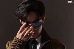 三个月粉丝暴涨三百万，为什么肖战越黑越红？