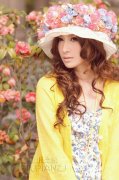 电竞英雄联盟一名女主播泷泽萝拉走红网络 曾做过篮球宝贝