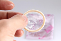 如何正确使用安全套（安全套的使用方法步骤）