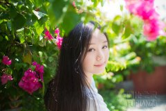 宝宝我们对着镜子做好不好:手摸下面湿乎乎
