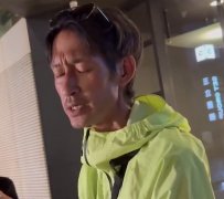唐治平在电视台门口下跪 否认拒验DNA传闻