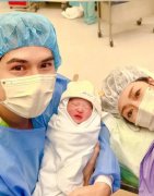 连诗雅官宣生女 丈夫陈家乐晒温馨全家福