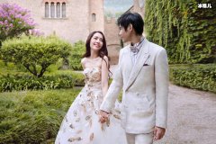 郭碧婷向佐被曝七夕领结婚证, 此前办结婚典礼没领证遭疯狂吐槽