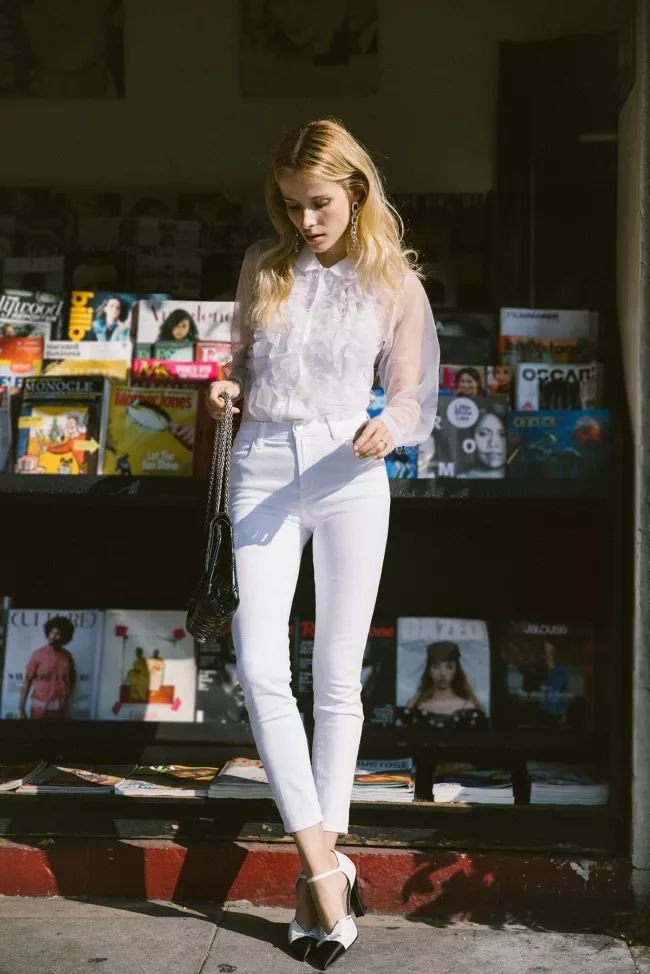 连香奈儿都啧啧称奇的平价牛仔裤,不仅显瘦10斤还腿长2米!