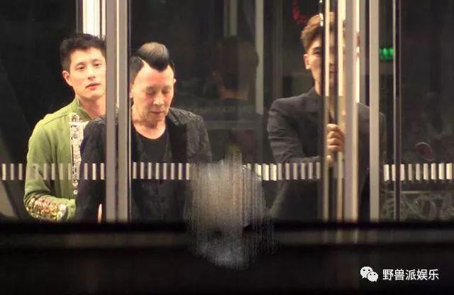 最有钱和最有颜的两个男人同框了!你选谁?