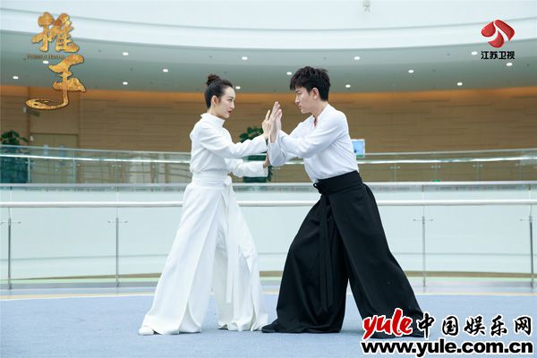 柳青阳VS陈一凡04 王鸥为拍《推手》上太极培训课 坦言情感戏成最大难点