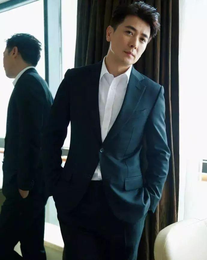 ��˿���ϻ����׶쾪�����𣬡��嵶�š��¼������ֻ��ˣ�