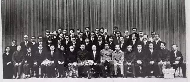 巫漪丽:时代有自己的底色,英雄永远能挥洒自己的本色