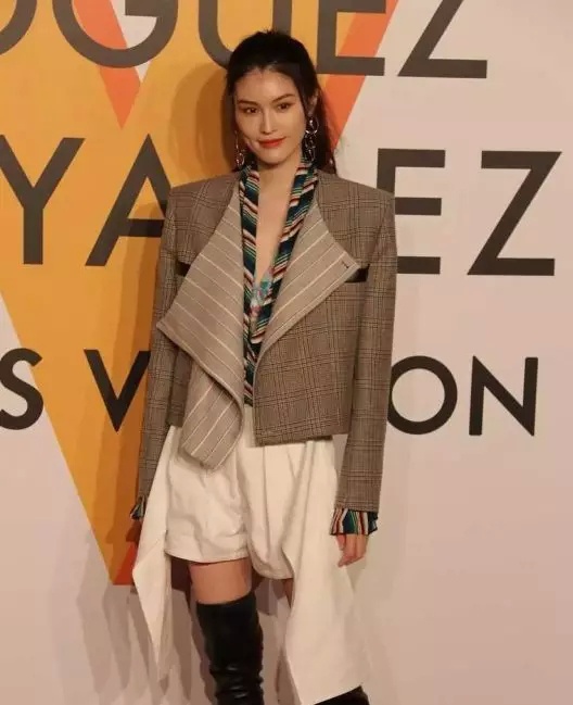 ��������С������˵��Ůװ���У�