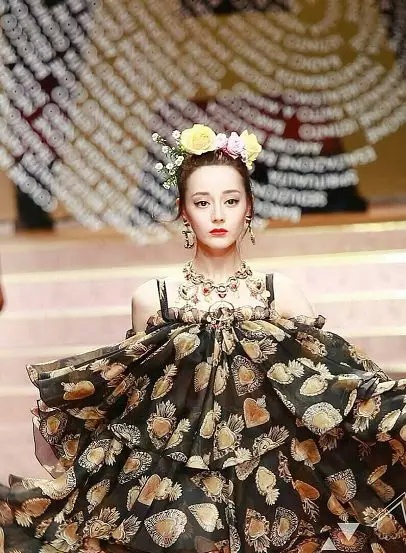 ��������С������˵��Ůװ���У�