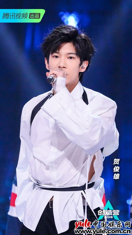 贺俊雄 《创造营》公演燃炸舞台 周兆渊在线“下蛊”反超逆袭