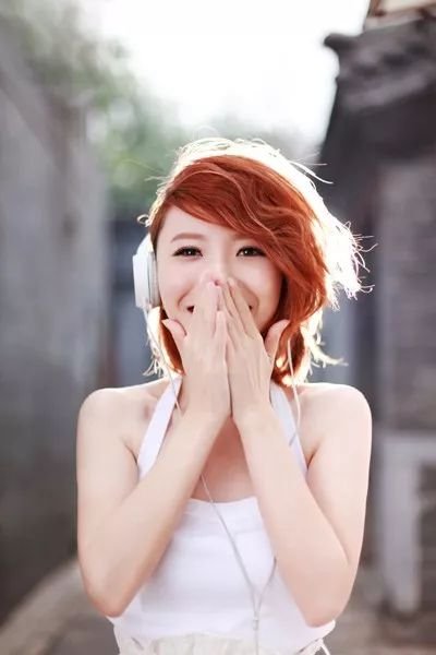 芒果台的亲儿媳,站队撕X,还暴露了李小璐的秘密