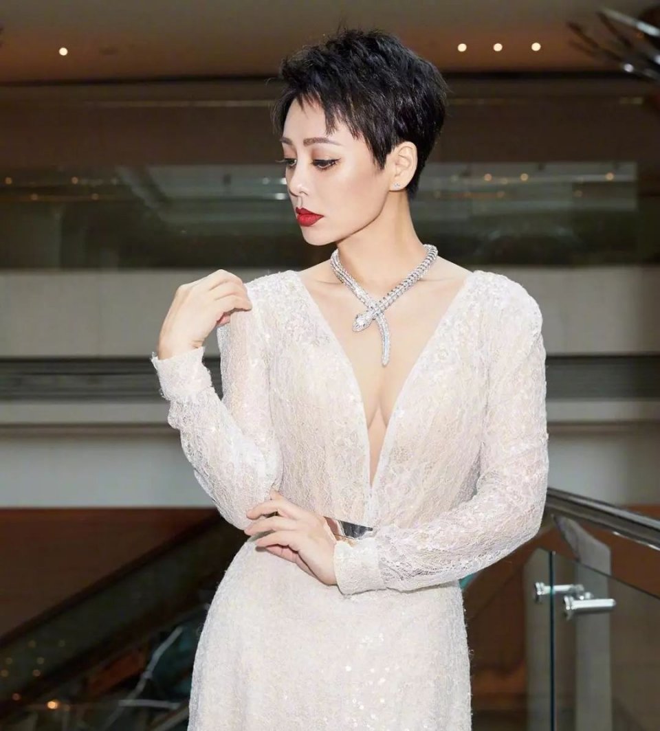 ������˺ں��ӣ�ŭ�����ѣ������˴�������Ȧ