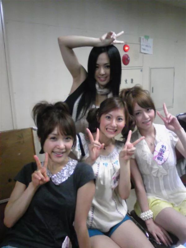 苍井空直播生子,评论区留下了10000次嘲讽…