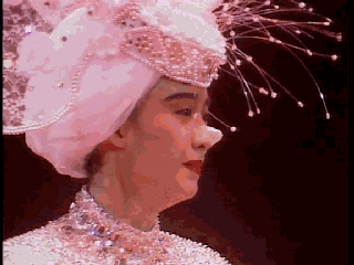 被港媒贴上失意而疯癫标签的不止蓝洁瑛…