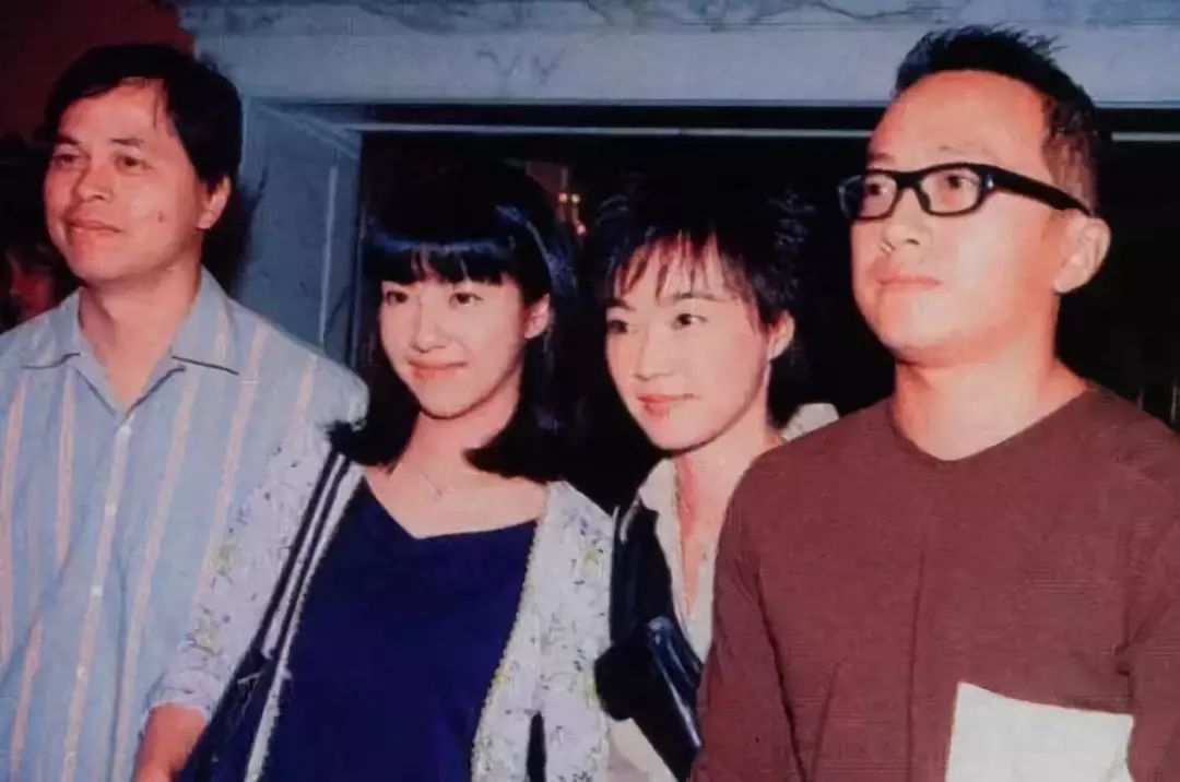 被港媒贴上失意而疯癫标签的不止蓝洁瑛…