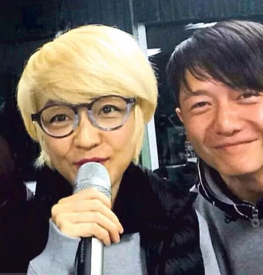 被港媒贴上失意而疯癫标签的不止蓝洁瑛…