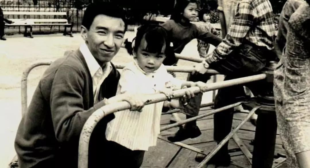 被港媒贴上失意而疯癫标签的不止蓝洁瑛…