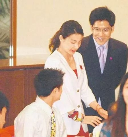 郭晶晶怀三胎都没人知道,女儿都快1岁了