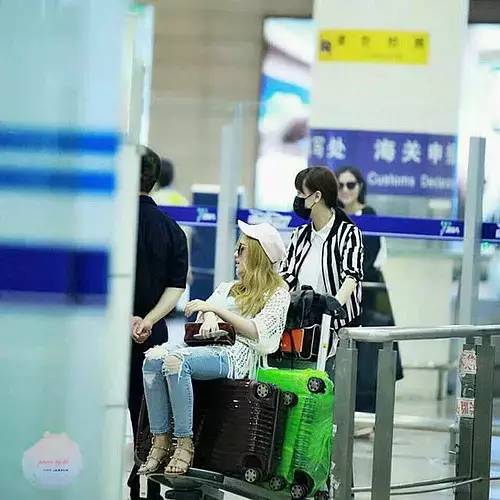 假脸、假唱、假敬业…姐,你到底还有啥是真的?