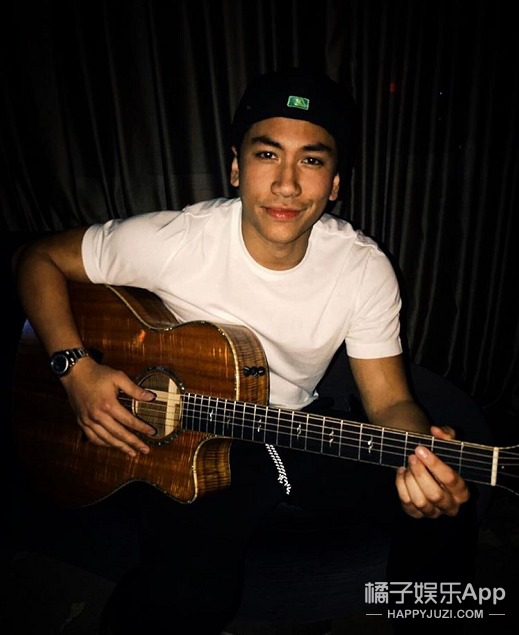 行,这次搞到真王子了…