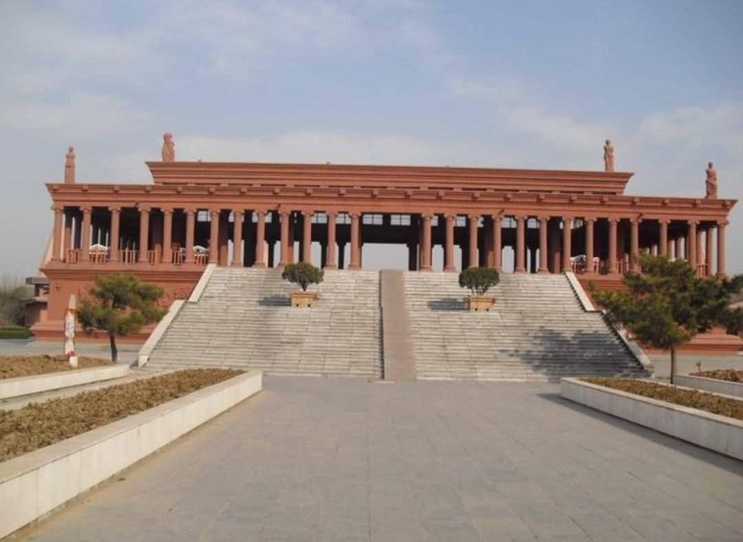 �ڰ��հ���ӣ�ÿ����10000���ڼ�װ���Ρ���