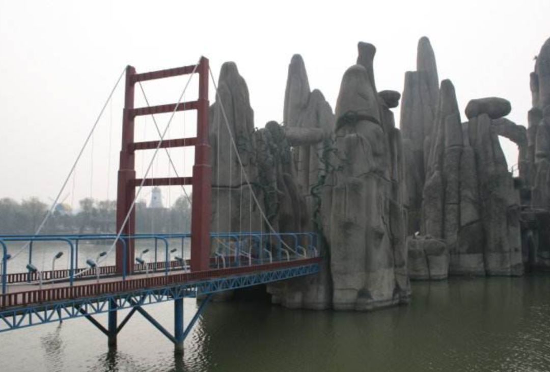 �ڰ��հ���ӣ�ÿ����10000���ڼ�װ���Ρ���