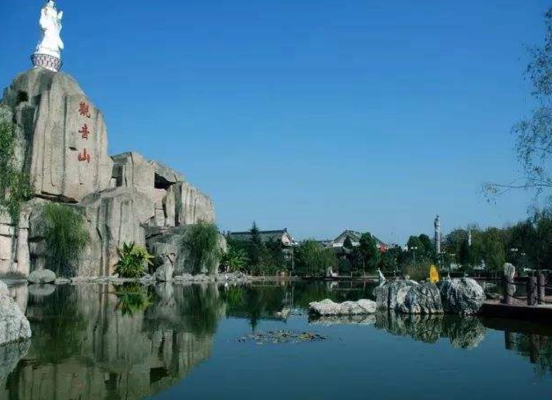 �ڰ��հ���ӣ�ÿ����10000���ڼ�װ���Ρ���