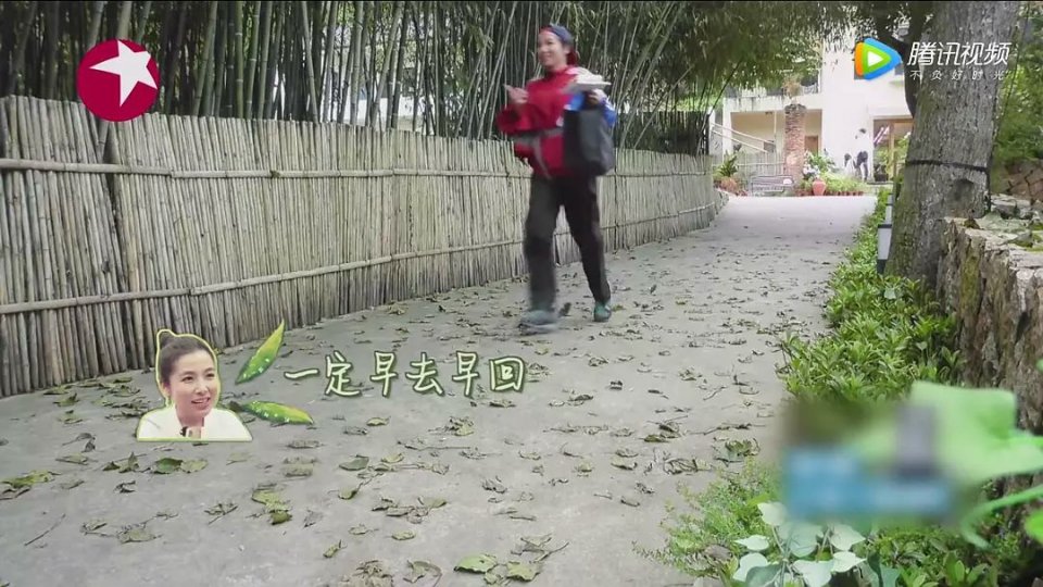 除了和亲爸闹“乌龙恋情”,她还秒删结婚证,隐婚被发现了?