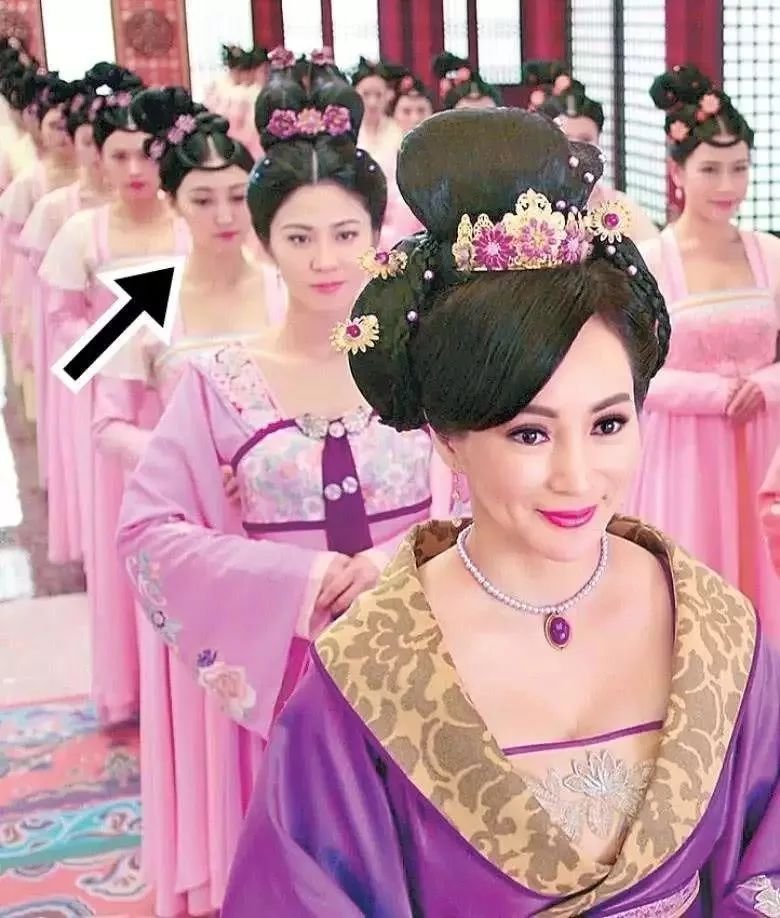 8个月离婚!怪他不要孩子?还是怪她出轨富豪?