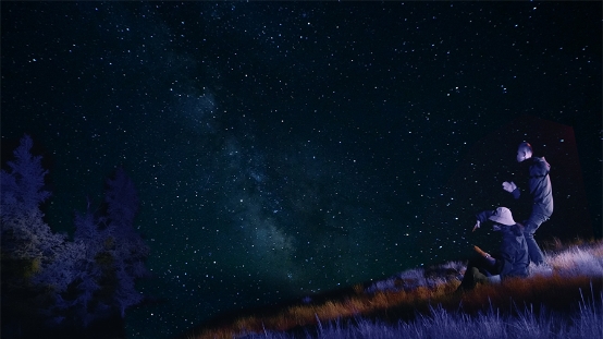 ��¼Ƭ�������������ڶ������ױ���Ȼ�ж����ˣ�ζ�ٲ��ִܵ�Զ��