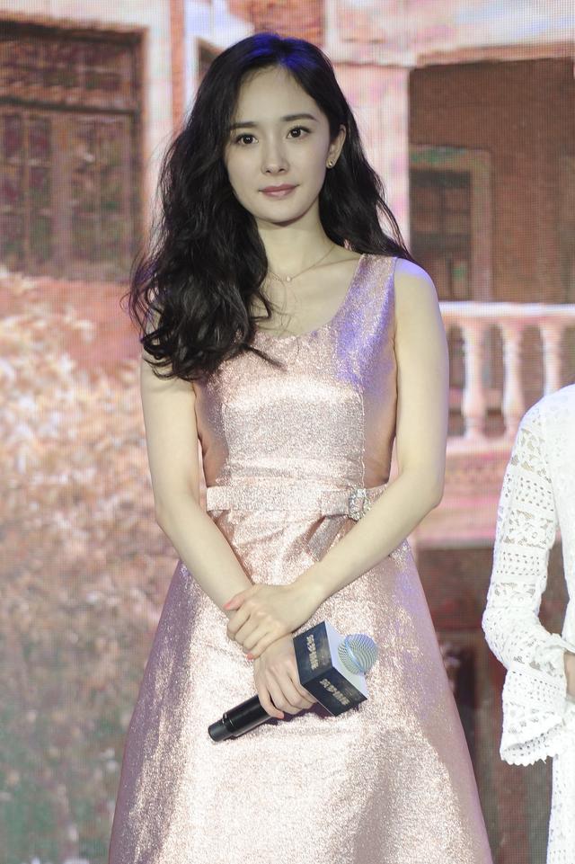 ������Ϸ���²���̬�����������Щ�ɱ񣬺�����Ů�У�