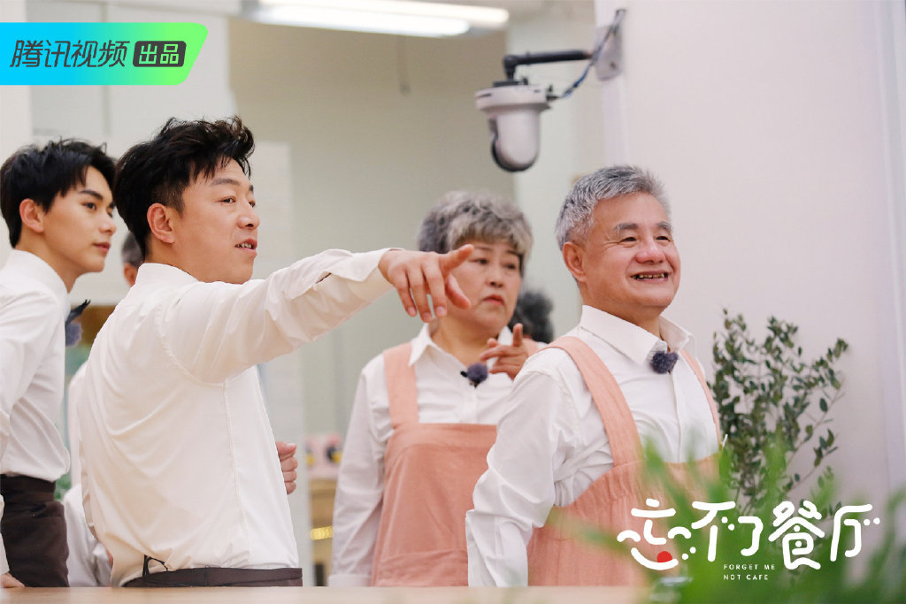 007eOnPYgy1g2cj320ulqj31900u0b29