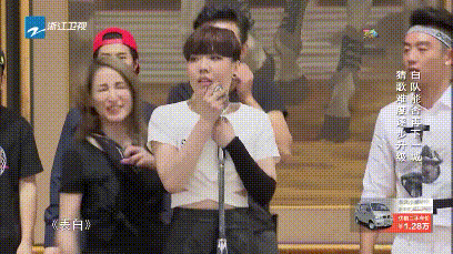 萧亚轩:30岁前天后,30岁后垮脸,17年换16个男朋友,这些年她都经历了什么