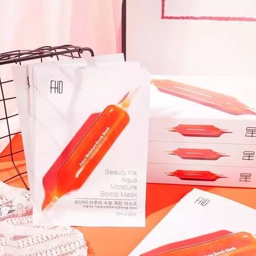 李佳琦为了50w公开diss血橙面膜被代购手撕?真相是…