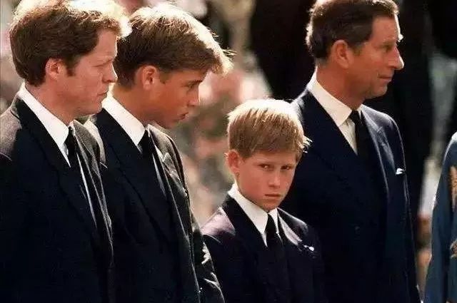 ��Ʒ||����ѧ�����ȣ������غ�÷���̳е��Ǵ�����ͬ�Ĳ���