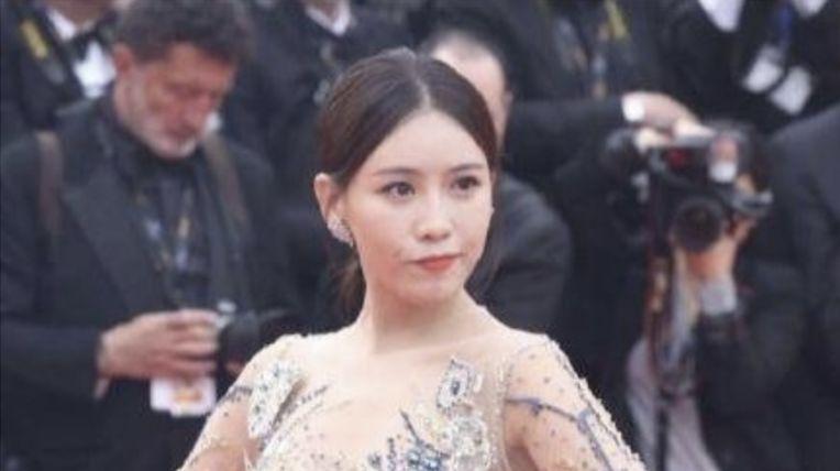 《延禧攻略》女配戛纳红毯疑停留过久被驱赶,曾自夸会红过章子怡