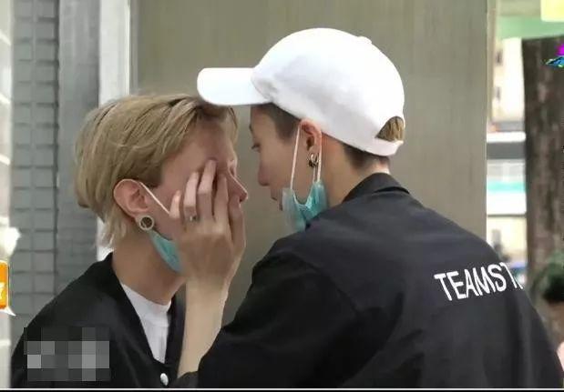 叫吴卓林找成龙认回父亲?Andi发声:不应该一直被叫为私生女