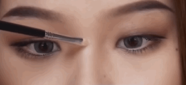 当年被港媒嘲笑龅牙的王祖贤,为何如今成了风华绝代的女神?