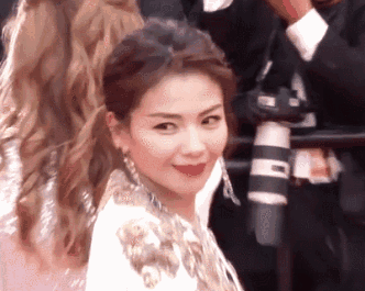 120斤的刘涛为减肥直播喝不明红色液体?而90斤的张雪迎脚踝比脖子粗...