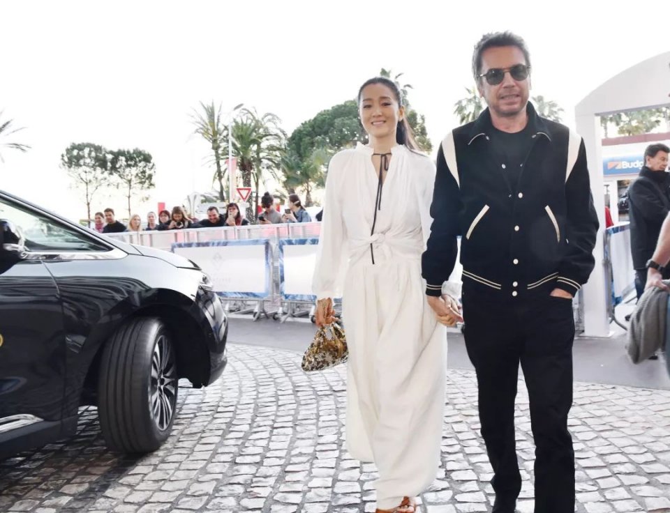 新老公曾两次劈腿,她能Hold住吗?