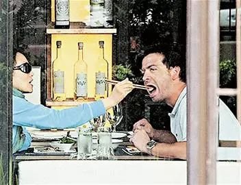 新老公曾两次劈腿,她能Hold住吗?