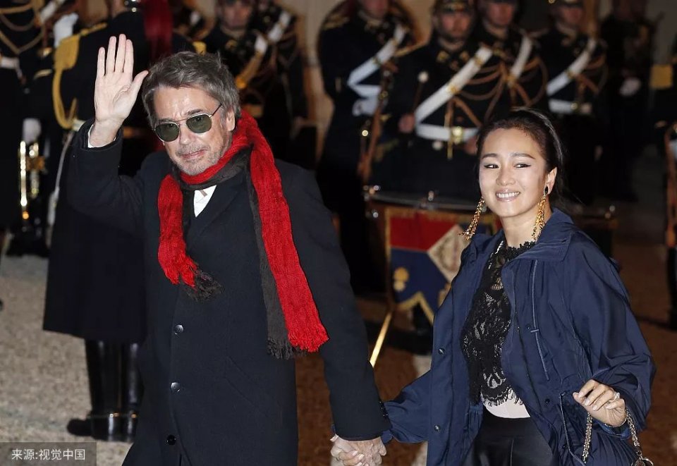 新老公曾两次劈腿,她能Hold住吗?