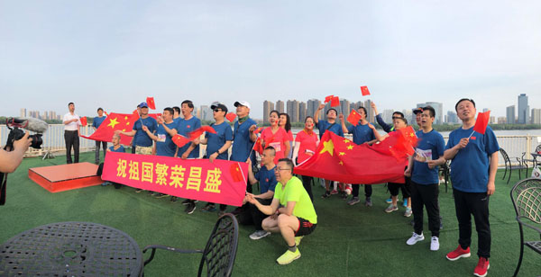 沈阳电影电视工作者向祖国致敬