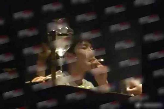 ��Դ�����ڲ�������Ѿ۲�ʱƵƵ����