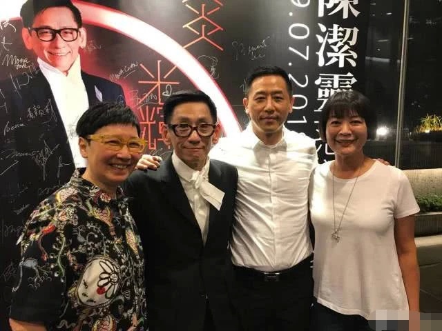 张国荣挚爱唐鹤德卖楼赚了八百万,港媒指他继承三亿遗产衣食无忧