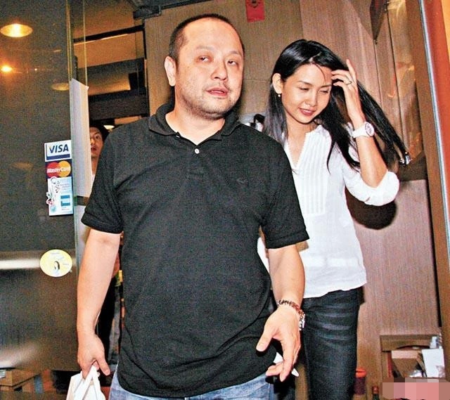 �����겻׼Ů��������17������¶����Լ��˧��������������ڻ�