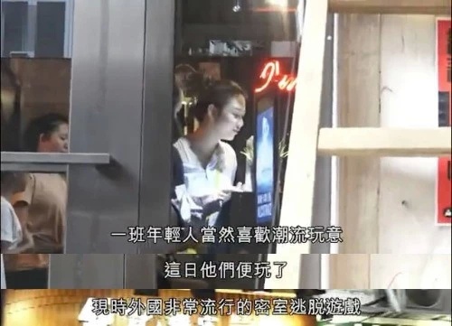 �����겻׼Ů��������17������¶����Լ��˧��������������ڻ�